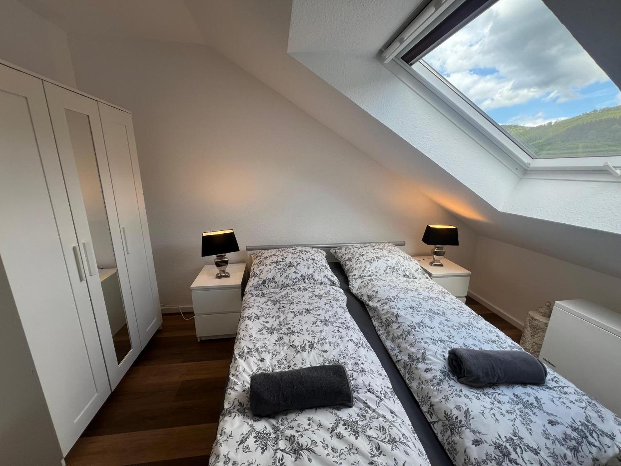 Gemuetliche 3-Zimmer-Wohnung Mit Panoramablick Und Kostenlosem Ueberdachten Parkplatz Winterberg Kültér fotó