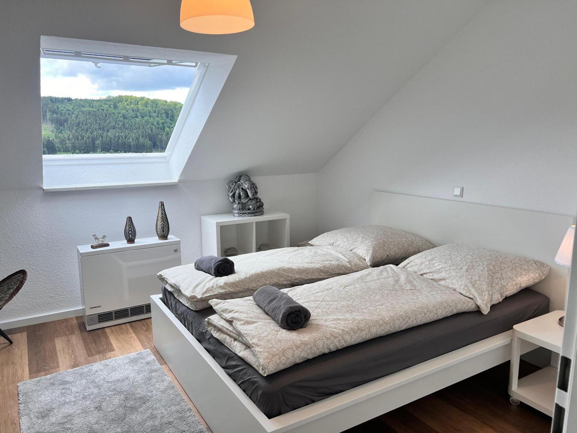 Gemuetliche 3-Zimmer-Wohnung Mit Panoramablick Und Kostenlosem Ueberdachten Parkplatz Winterberg Kültér fotó