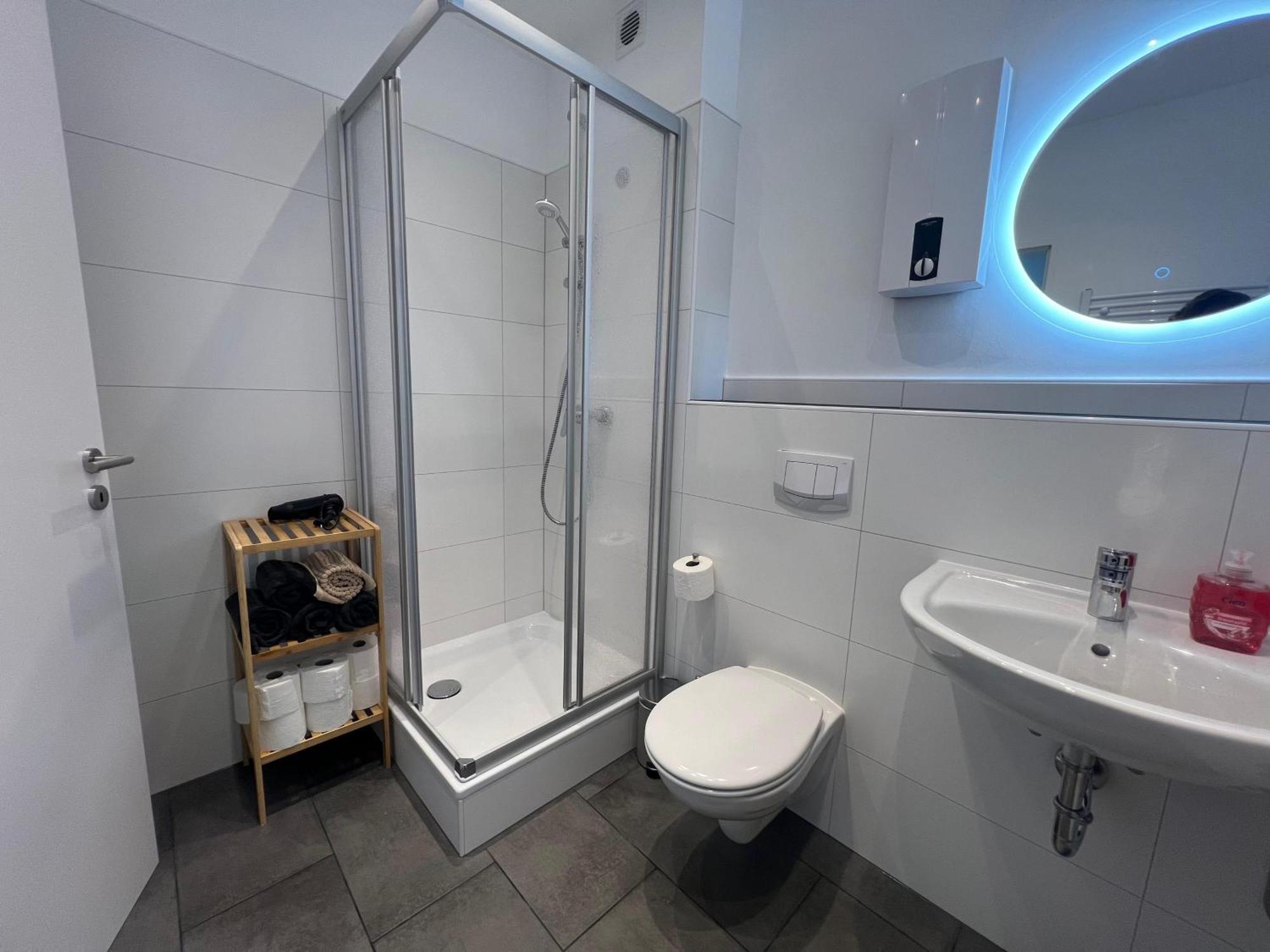 Gemuetliche 3-Zimmer-Wohnung Mit Panoramablick Und Kostenlosem Ueberdachten Parkplatz Winterberg Kültér fotó